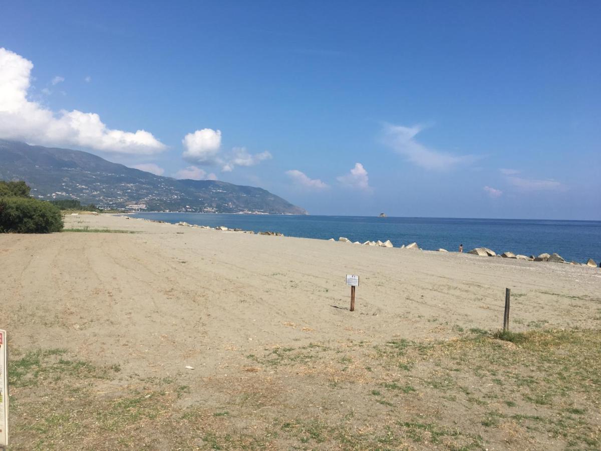 Giardino Sul Mare Bed and Breakfast Patti Εξωτερικό φωτογραφία